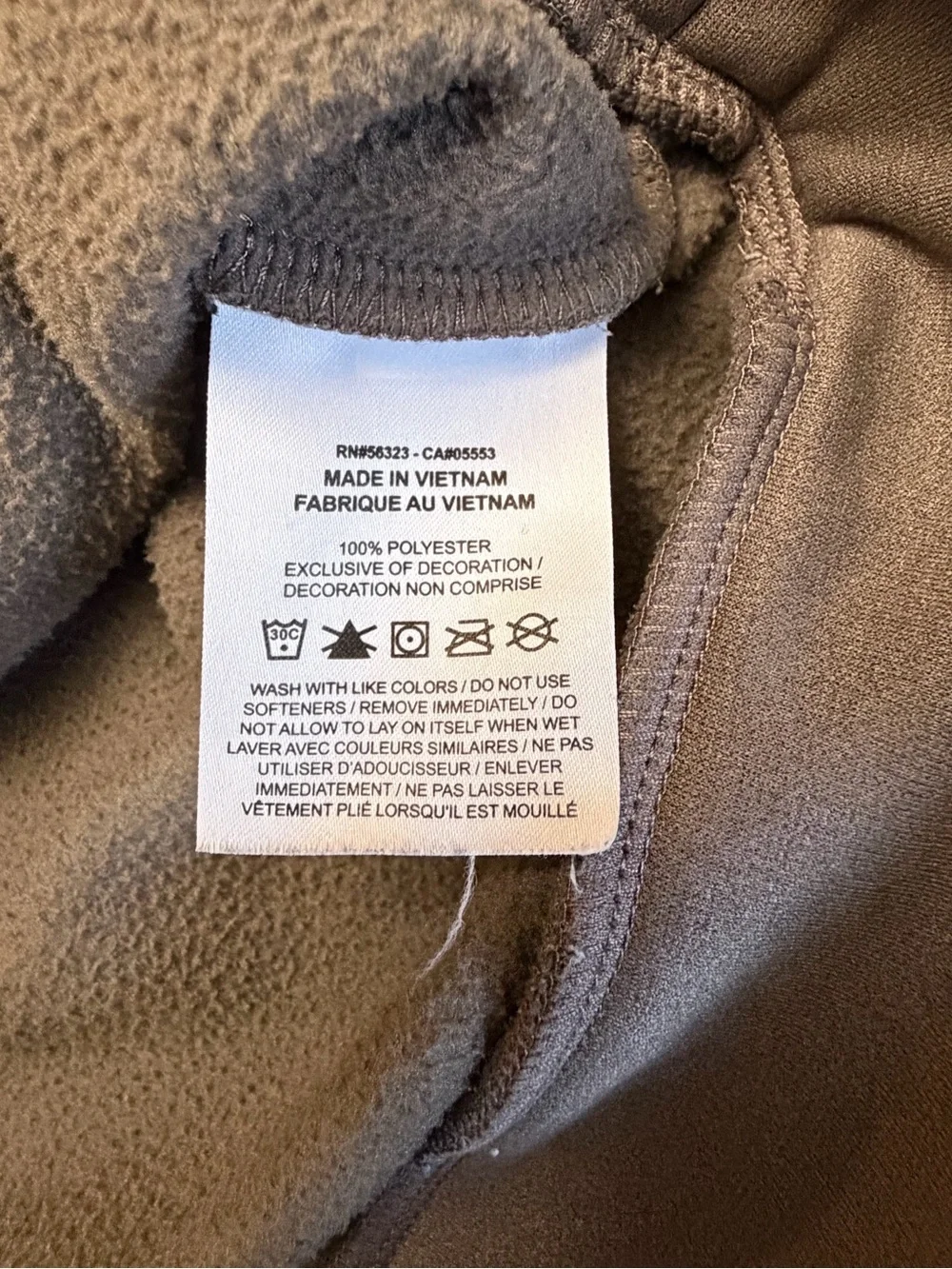 Nike Men’s Gray Geometric Pattern Pullover Hoodie